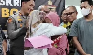 Perjalanan Kasus Bayi Tertukar di Bogor Akhirnya Beres, Hasil DNA Terbukti 99,99% Hasil tes DNA bayi tertukar di bogor akhirnya selesai dengan menunjukan 99,99 persen terbukti