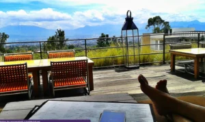 5 Tempat Makan Keluarga yang Tidak Boleh Dilewatkan saat Liburan ke Bandung