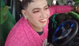 Video Viral Sopir Ambulans Mengenakan Kebaya saat Mengantar Pasien, Ternyata Ini Alasannya