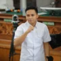 Dalam perkembangan terbaru dari kasus kontroversial pembunuhan yang mengguncang Kompleks Polri, terpidana Bharada Richard Eliezer Pudihang Lumiu akhirnya telah dinyatakan bebas bersyarat.