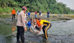 Polresta Bogor Doktrin Pelajar Cintai Lingkungan, Orangtua hingga Jajaran Sekolah Diajak Bebersih Sungai Ciliwung
