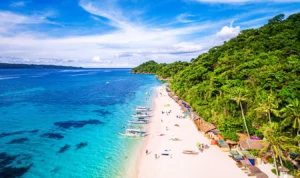 Rekomendasi Pantai-pantai Indah dan Mempesona di Indonesia