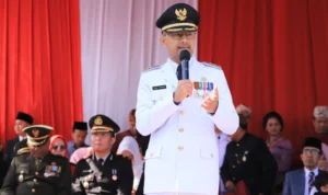 Maju Nyaleg DPR RI, Hengky Kurniawan Ajukan Surat Pengunduran Diri ke DPRD Maju Nyaleg DPR RI, Hengky Kurniawan Ajukan Surat Pengunduran Diri ke DPRD