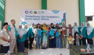 Ratusan Warga Ikuti Baksos Kesehatan YBM PLN di Alkasyaf