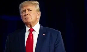 Mantan Presiden Amerika Serikat, Donald Trump, telah ditangkap dan menyerahkan diri di Penjara Fulton County pada Kamis (24/8) sore waktu setempat.