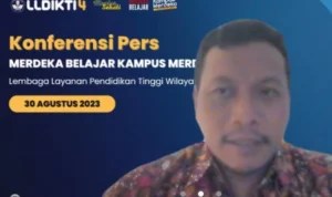 LLDIKTI Jabar Tegaskan, Mahasiswa Tak Wajib Susun Skripsi Kepala LLDIKTI Wilayah IV Jabar dan Banten, Dr Samsuri menjelaskan regulasi mengenai tugas akhir mahasiswa yang tidak mewajibkan hanya dalam bentuk skripsi saja.