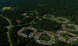 Suasana kota modern di Kuala Kencana Papua