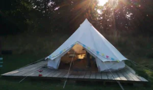 Rekomendasi Destinasi Wisata Alam Terbaik di Garut, Glamping Ceria!