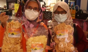 7 Tips Bisnis Sukses Makanan di Bandung, Strategi Ampuh Datangkan Banyak Cuan!
