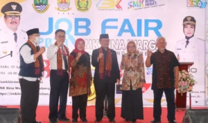 Tekan Angka Pegangguran di Kabupaten Cirebon, Disnakertrans Kembali Adakan Job Fair