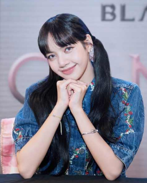 Lisa BLACKPINK Artis Asia Dengan Bayaran Termahal di Instagram