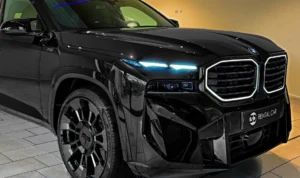 BMW XM Menggebrak GIIAS 2023 dengan Mesin Rocket di All-New Seri 7!