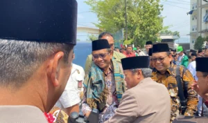 Mahfud MD Kunjungi Ponpes Kempek Cirebon, ini Penilaian Kiai!