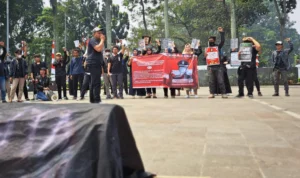 Perjuangkan Gelar Pahlawan, Ahli Waris TB. A. Basuni dan Germat Geruduk Balai Kota Bogor Perjuangkan Gelar Pahlawan, Ahli Waris TB. A. Basuni dan Germat Geruduk Balai Kota Bogor