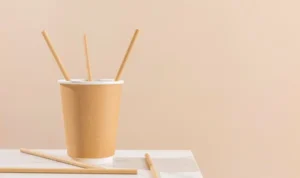 Studi Baru, Sedotan Kertas Lebih Berbahaya?