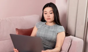ASN DKI Jakarta WFH, Intip Manfaat Lain WFH selain Kurangi Polusi Udara, Bisa Kurangi Stres? ILUSTRASI Manfaat WFH selain Kurangi Polusi Udara/ Pexels/ Mikhail Nilov