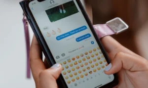 ILUSTRASI Contoh Long Text Girlfriend Day Bikin Baper/ Pexels/ RDNE Stock project