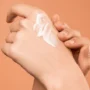 ILUSTRASI Viral Dugaan Fake SPF pada Sunscreen, Ini 5 Merk Sunscreen yang Cocok untuk Kulit Jerawat/ Pexels/ Shiny Diamond