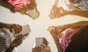 Sudah Tau Arti Istilah "Rizz" dalam Bahasa Gaul? Ini Maksudnya