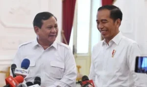 Elektabilitas Prabowo Makin Meluncur Seiring Lengketnya Hubungan dengan Jokowi