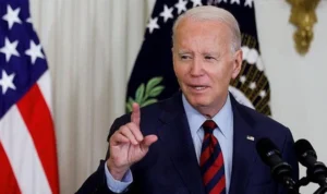 Presiden AS Joe Biden Akan Gelar Pertemuan Trilateral dengan Pemimpin Korea Selatan dan Perdana Menteri Jepang: Bahas Sikap Agresif Korea Utara Dalam sebuah peristiwa diplomatik yang signifikan, Presiden Amerika Serikat (AS) Joe Biden direncanakan akan menyelenggarakan pertemuan trilateral yang melibatkan Presiden Korea Selatan Yoon Suk Yeol dan Perdana Menteri Jepang Fumio Kishida pada Jumat (18/8).