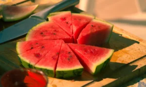 Manfaat Buah Semangka Dapat Menurunkan Risiko Kanker dan