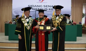 Hadiri Dies Natalis ke-33 Unjani, Prof Hendropriyono Sebut Kedisiplinan Sangat Penting di Era Demokrasi.