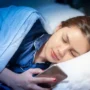 Apakah Kamu Sering "Sleep Call" ? Kenali Bahayanya disini
