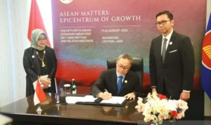 Indonesian Trade Minister Signs Four MRAs to Reduce Trade Barriers in ASEAN