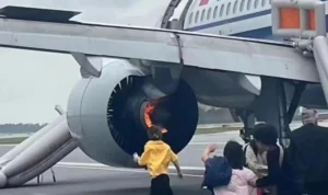 Penampakan mesin pesawat China Air yang mengalami kebakaran. (instagram)
