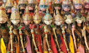 7 Kerajinan Khas Sunda yang Unik Jadi Cinderamata Ilustrasi kerajinan wayang golek dari Cianjur yang merupakan salah satu khas sunda. (ist)