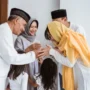 Ilustrasi SIlaturahmi yang memiliki hukum wajib bagi setiap muslim. (freepik)