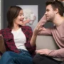 ILUSTRASI: Cara Unik introvert mengekspresikan kasih sayangnya. (freepik)