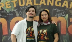 Sherina Munaf dan Derbi Romero merupakan pemeran utama dalam Film Petualangan Sherina 2.
