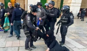 Israel Serang Jemaah Palestina di Mesjid Al-Aqsa