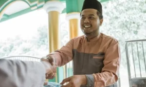 Ilustrasi keistimeaan melakukan sedekah dihari Jumat. (freepik)