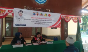 Suasana Sidang Tipiring Pelaku Pembuang Sampah Sembarangan di Kota Cimahi (18/9).