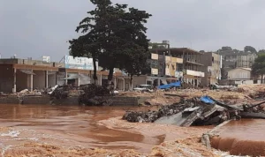Pemerintah Libya Menahan Wali Kota Derna Terkait Tragedi Banjir Mematikan Pemerintah Libya telah mengambil tindakan tegas dengan menahan Wali Kota Derna, Abdulmenam al-Ghaithi, bersama delapan pejabat lokal lainnya, menyusul bencana banjir bandang yang merenggut nyawa ribuan warganya.