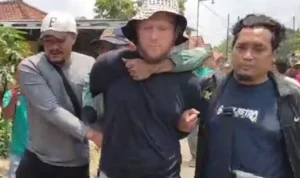 Bule Amerika bernama Arthur Leigh Welohr WNA telah ditetapkan sebagai tersangka atas dugaan pembunuhan kepada warga Kota Banjar, Jawa Barat.