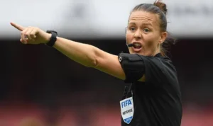 UEFA Kekurangan wasit