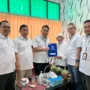 Foto bersama Nurul Qomar dengan Ketua KPU Kabupaten Cirebon Sopidi. (Dok. DPD PAN Kabupaten Cirebon)