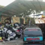 Penumpukan sampah masih terjadi di 70 TPS Kota Bandung. (Pandu Muslim/Jabar Ekspres)