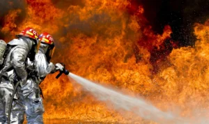 Ilustrasi. Kebakaran gudang pesawat di Depok dikabarkan berawal dari staf bakar sampah dan tidak diduga apinya merembet. Pixabay.
