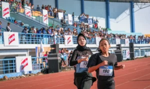 Wakil SMPN 1 Cirebon Memimpin Penyisihan 800 Meter Putri