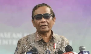 Mahfud MD buka suara soal Cak Imin dipanggil KPK terkait dugaan korupsi pengadaan sistem proteksi TKI di Kemenaker tahun 2012. ANTARA/Hafidz Mubarak A/hp/pri.