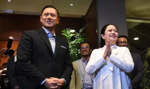 Pengamat politik Universitas Muhammadiyah Kupang, Ahmad Atang menilai Partai Demokrat lebih nyaman berkoalisi dengan PDIP. ANTARA/Akbar Nugroho Gumay/tom.