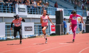 Regina dari SMPN 3 Lembang Raih Podium Pertama di 80 Meter Putri Regina dari SMPN 3 Lembang Raih Podium Pertama di 80 Meter Putri