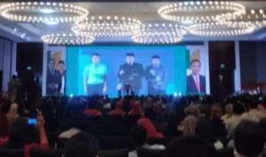 Nyanyian Kode Politik Ridwan Kamil di Pisah Sambut, Breaking News hingga Indonesia Juara Ridwan Kamil saat pidato di pisah sambut, Selasa, 5 September 2023. Jabar Ekspres/Hendrik Muchlison.