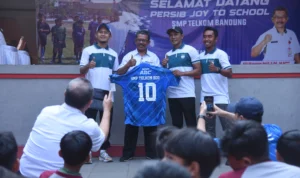 Serunya Persib Joy to School, Mantan Pemain Berbagi Ilmu dan Keceriaan Persib Joy to School, Mantan Pemain Berbagi Ilmu dan Keceriaan/ Persib