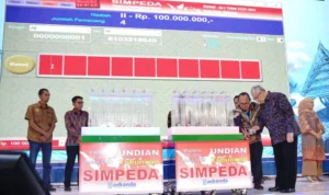 Puluhan Nasabah bank bjb Memenangkan Hadiah Undian Nasional Simpeda di Kota Angin Mamiri Undian Nasional Simpeda